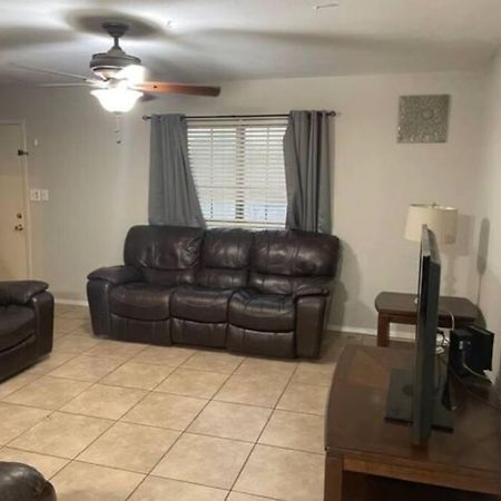 Great Getaway 2 Story Home! Harlingen Tx Zewnętrze zdjęcie