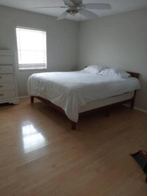 Great Getaway 2 Story Home! Harlingen Tx Zewnętrze zdjęcie