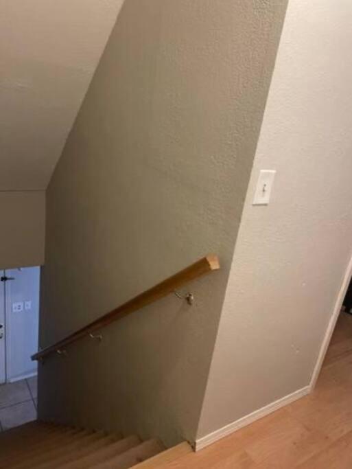 Great Getaway 2 Story Home! Harlingen Tx Zewnętrze zdjęcie